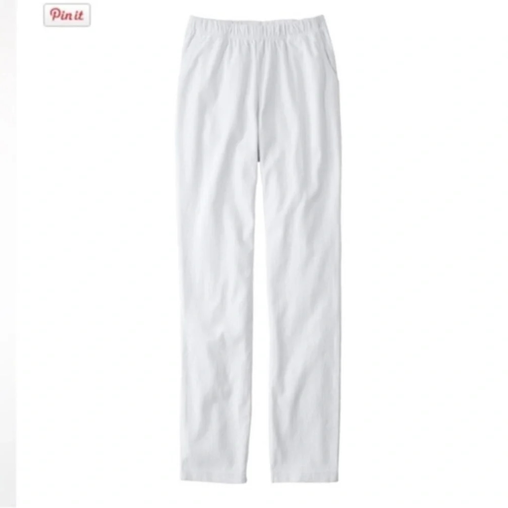 Women’s L.L. Bean white pull on pants in excellent like new condition​